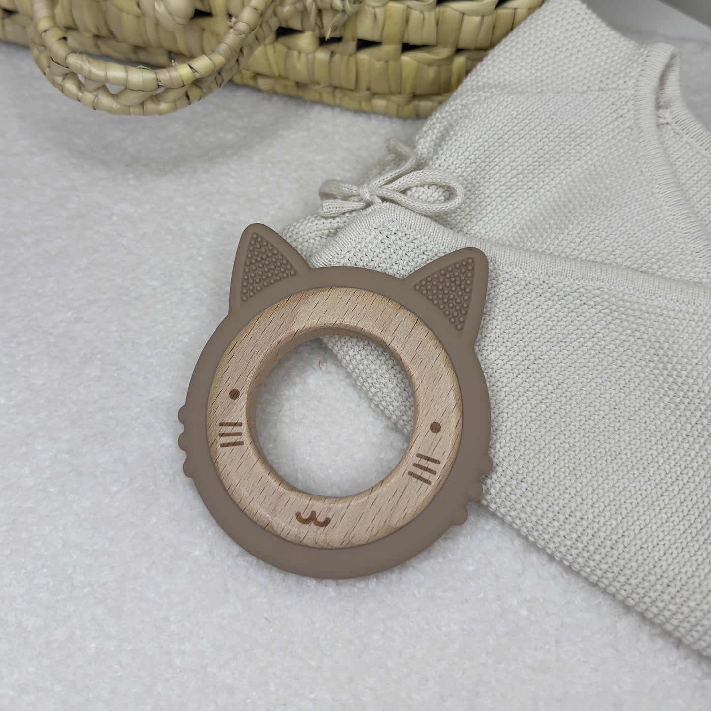 Anneau de dentition en bois et silicone