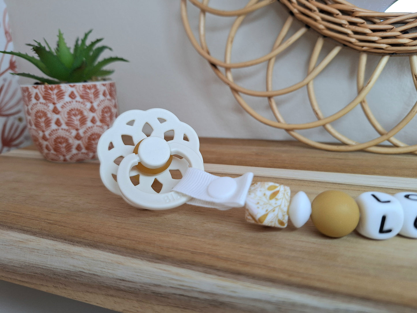 Attache tétine classique en silicone