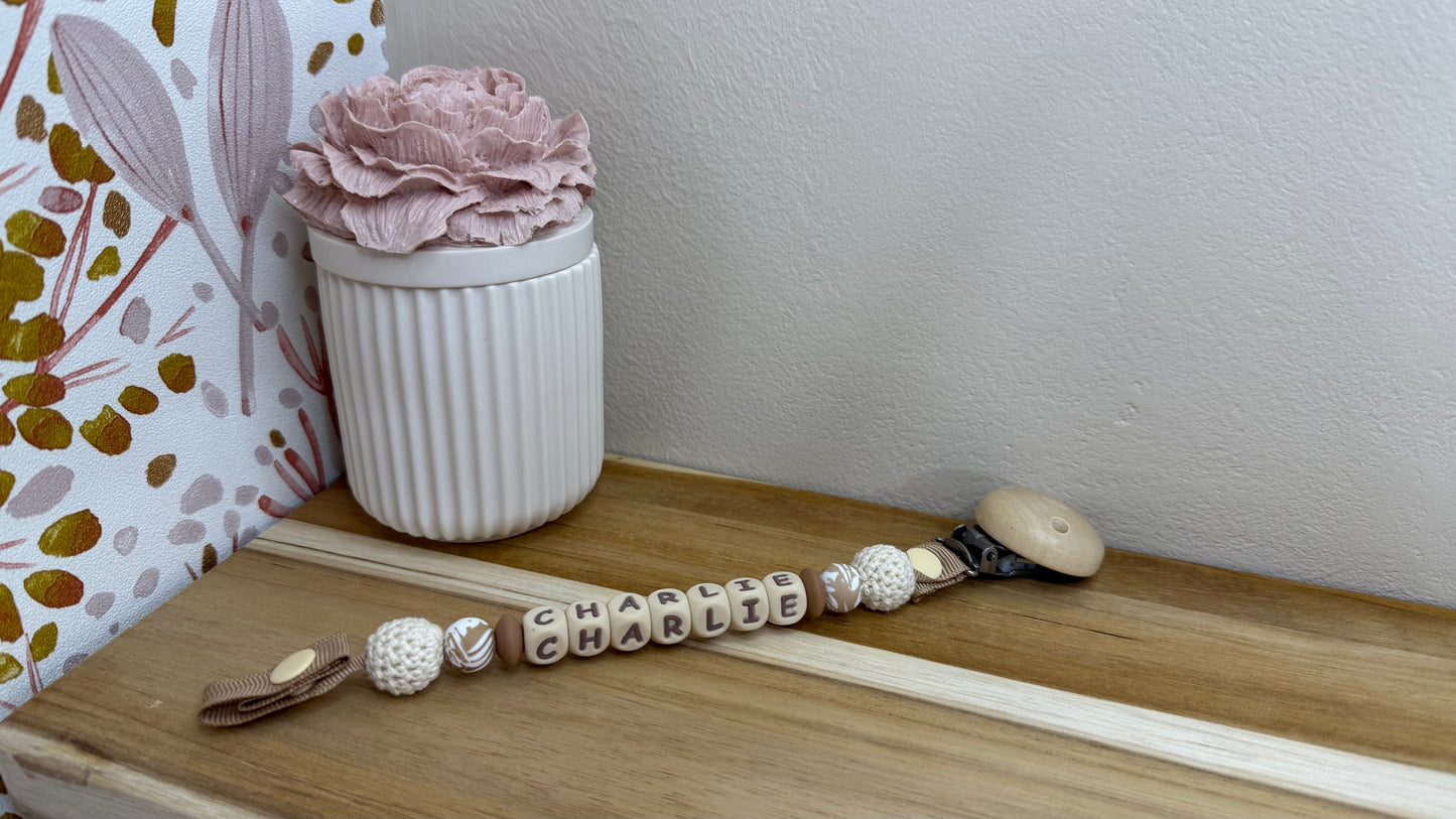 Attache tétine classique en silicone