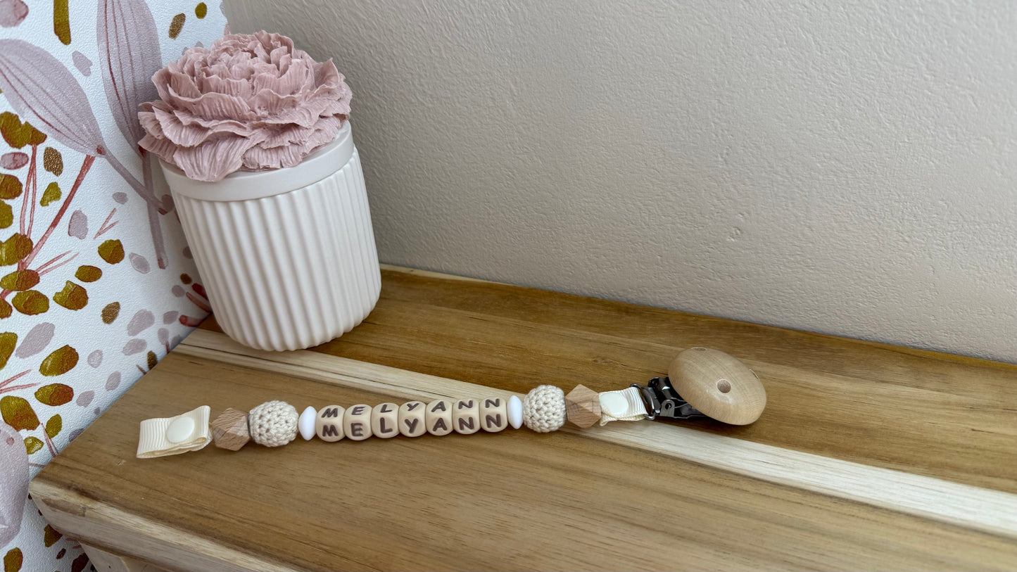 Attache tétine classique en silicone